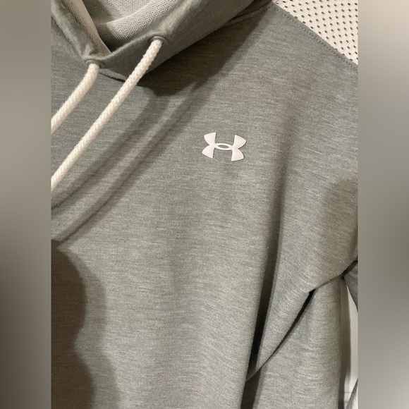 Under Armour Cowl Neck Gray Cropped Hoodie Logo Athletic Athleisure Sporty Small - Picture 4 of 7